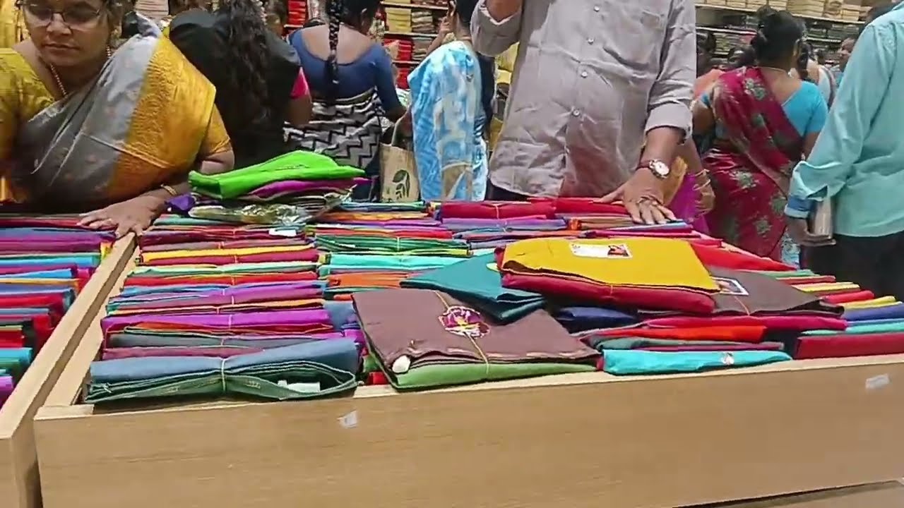 Madurai. மாட்டுத்தாவணி அருகில் புதிய ஜவுளி கடை. Shiva textiles  🙏🙏