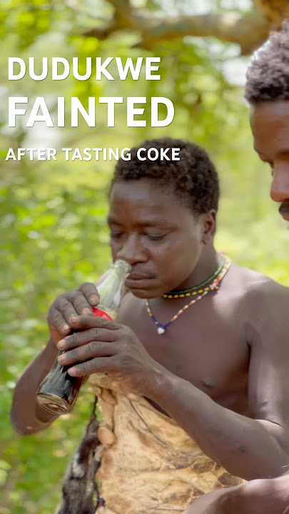 DUDUKWE FAINTED 🙀🙀after tasting @Coca-Cola  😂😂#hadzabe #hadzabetribe #hadzatribe #funny #hadza