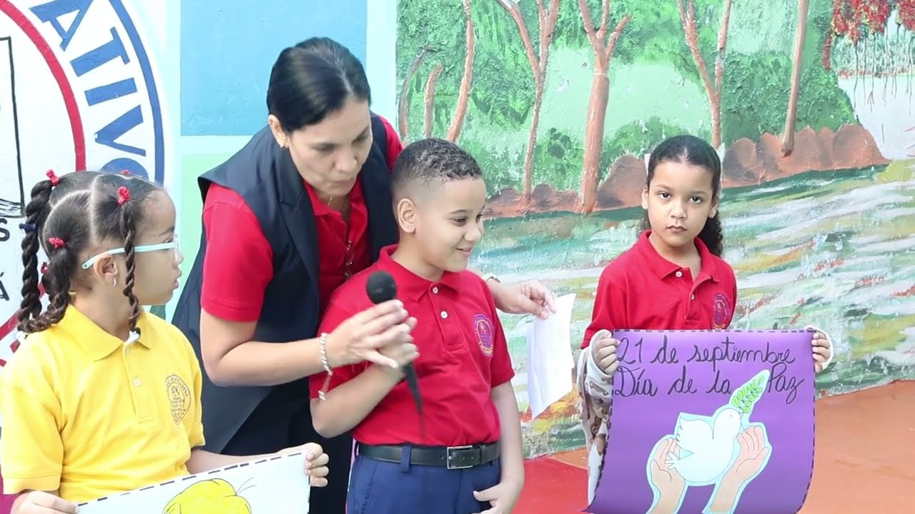 El nivel básico celebrando el dia internacional de la paz 2025