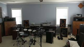 Dinosaur Jr. Through Klipschorns, Yamaha AS-1100 Integrated, and LAB 12 DAC 1 Reference.