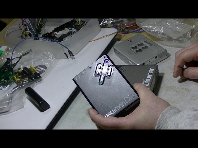 SONY 1981年初代カセットウォークマンプロ WM-DDを修理しました