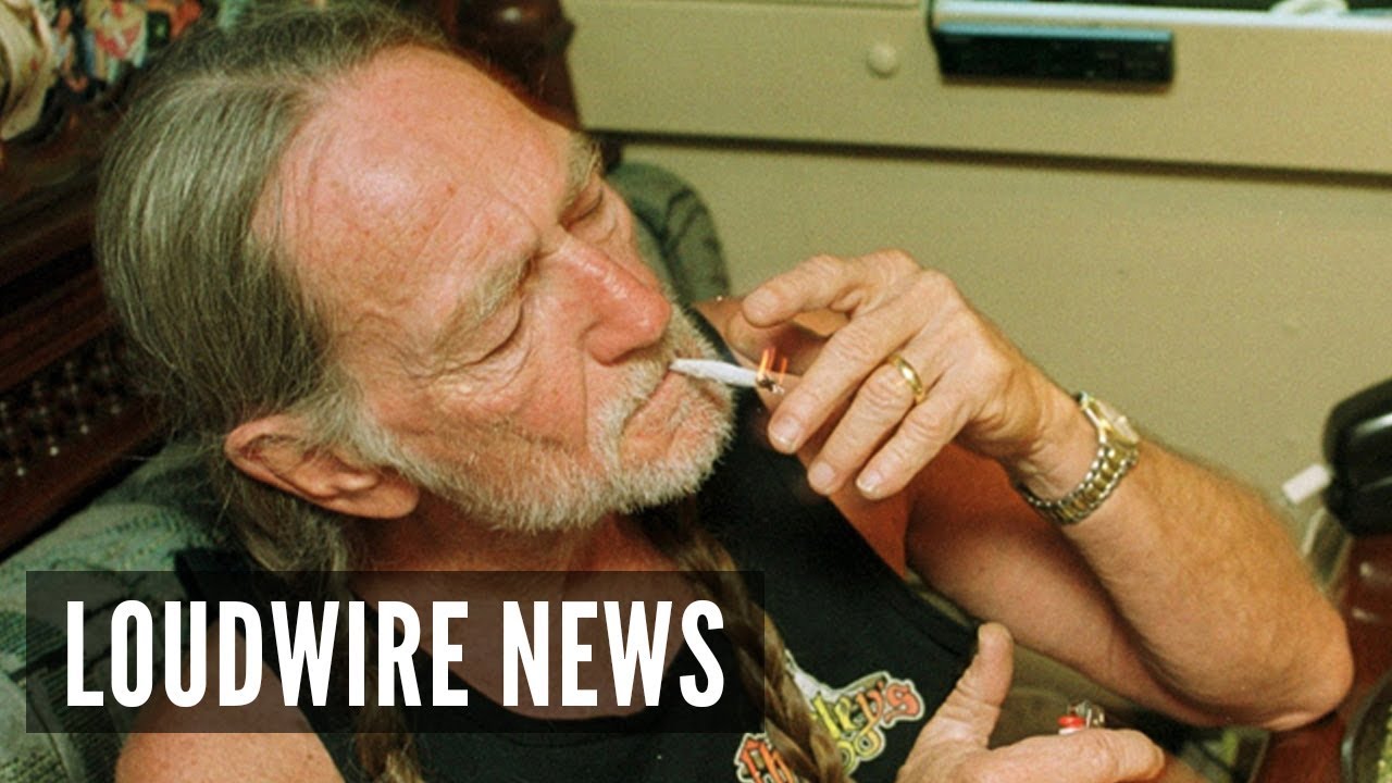 Willie Nelson has quit smoking weed