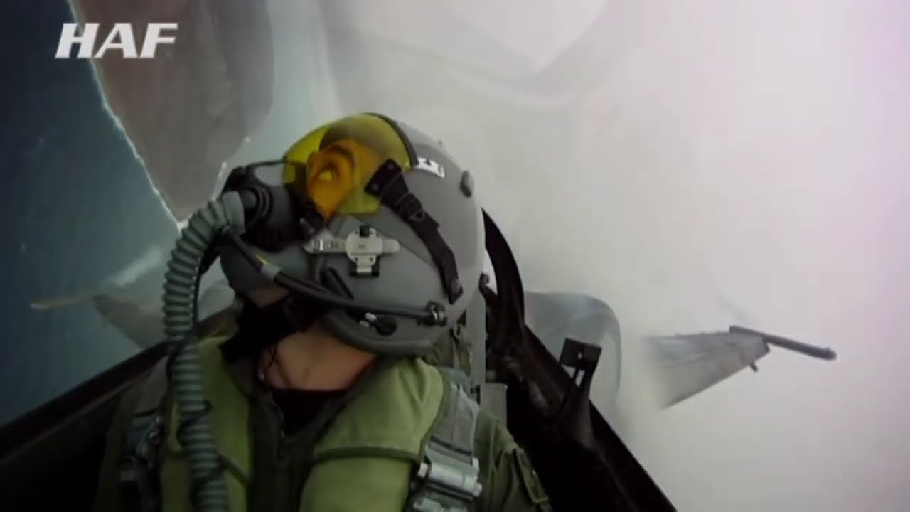 F-16 Block 52+ Low Show - High G Maneuvers at Low Altitude