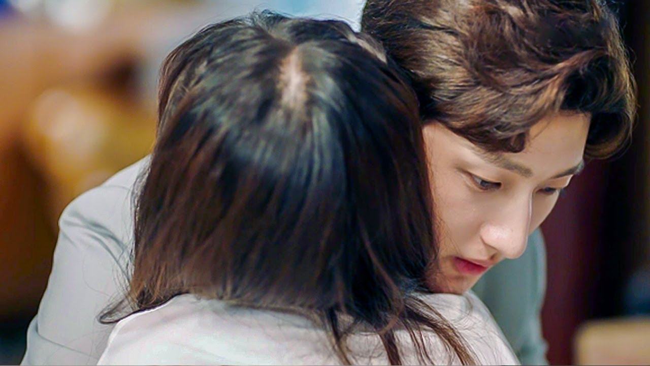 Генеральный директор вернул Золушку и крепко обнял ее, не отпуская!