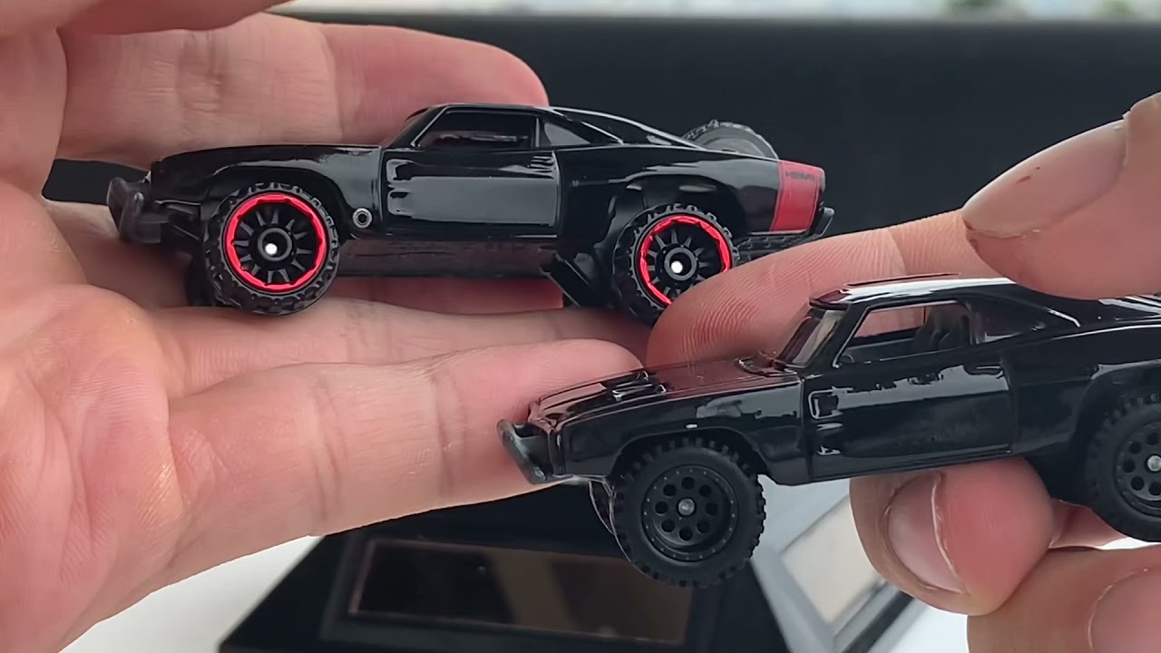 Hot Wheels '70 Dodge Charger FnF Premium And Mainline Comparison - YouTube