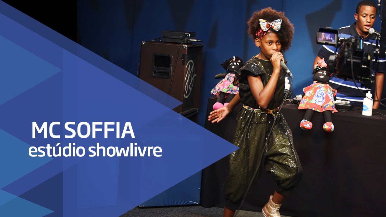 "Menina pretinha" - MC Soffia no Estúdio Showlivre 2015 - YouTube