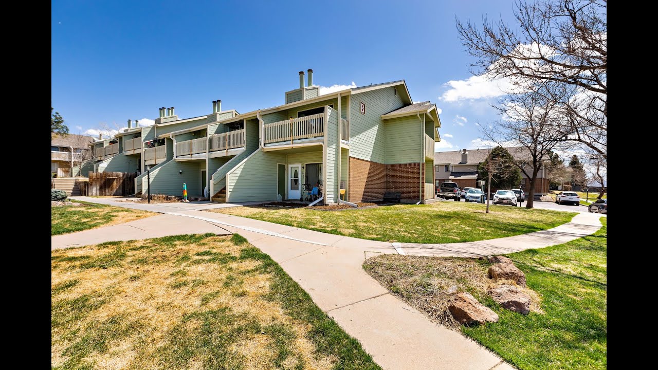 Rae Marie Heard presents 532 Oakwood Drive, 