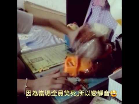 不正經日常-瘋狗吐骨頭-
