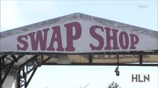 Man attacks store clerk with sword