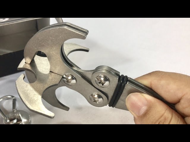 Multifunctional Survival Grappling Hook Claw 