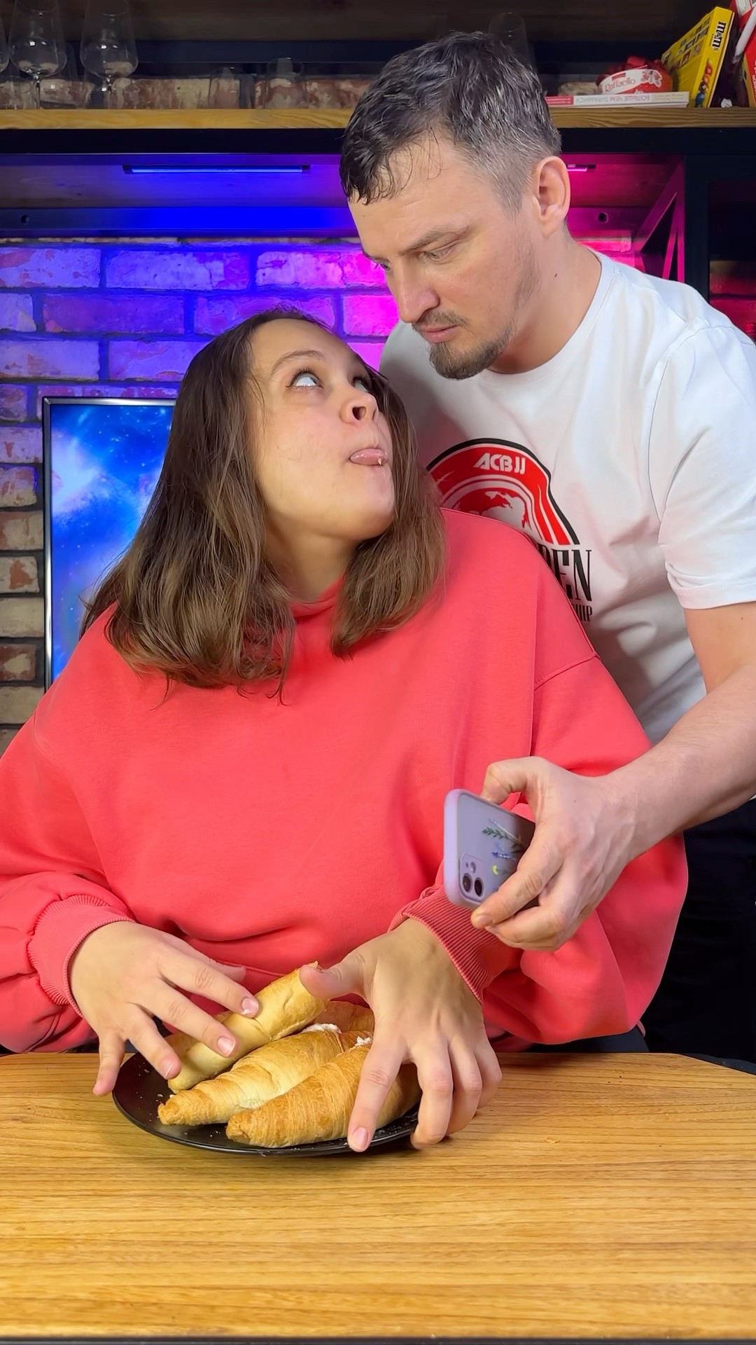 DO NOT TOUCH HER CROISSANT!??????