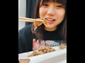 BiS-チャントモンキーさんが感謝して食べる動画