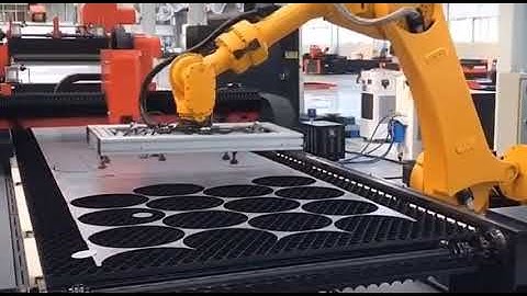 Automatic Metal Coil Feed fiber Laser Blanking Line Cutting Machine Robot unloading