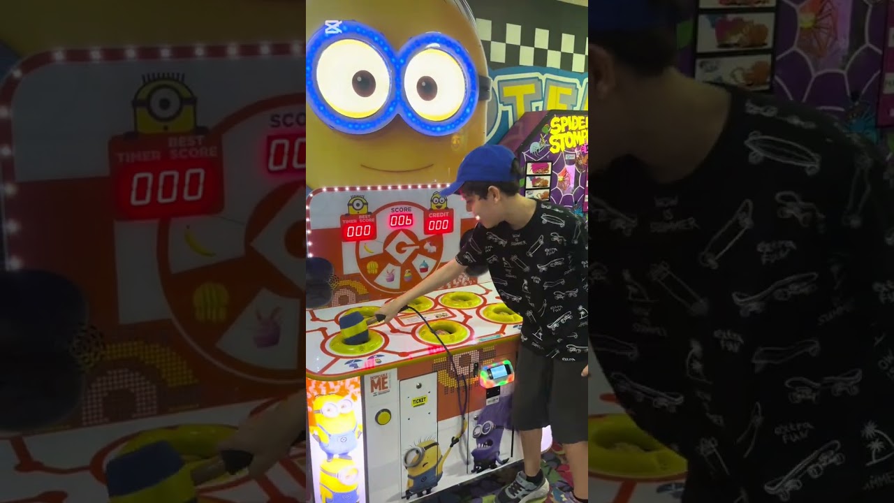 Benjamín jugando en happyland 🛝