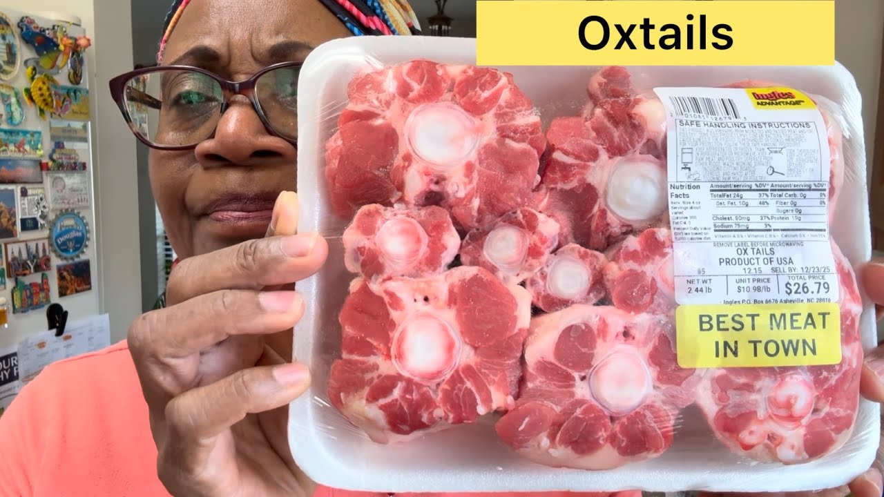 Простой и легкий рецепт тушеных бычьих хвостов с белым рисом. 