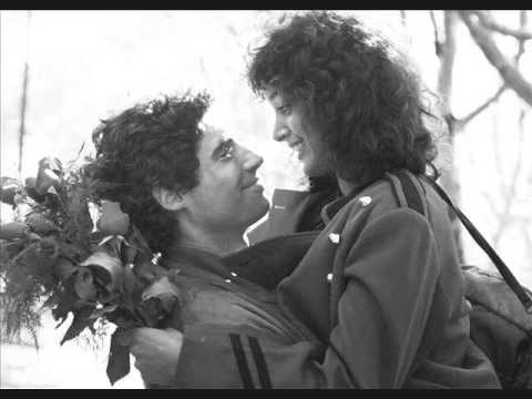 El Día de la Mujer Mundial (Andrés Calamaro)