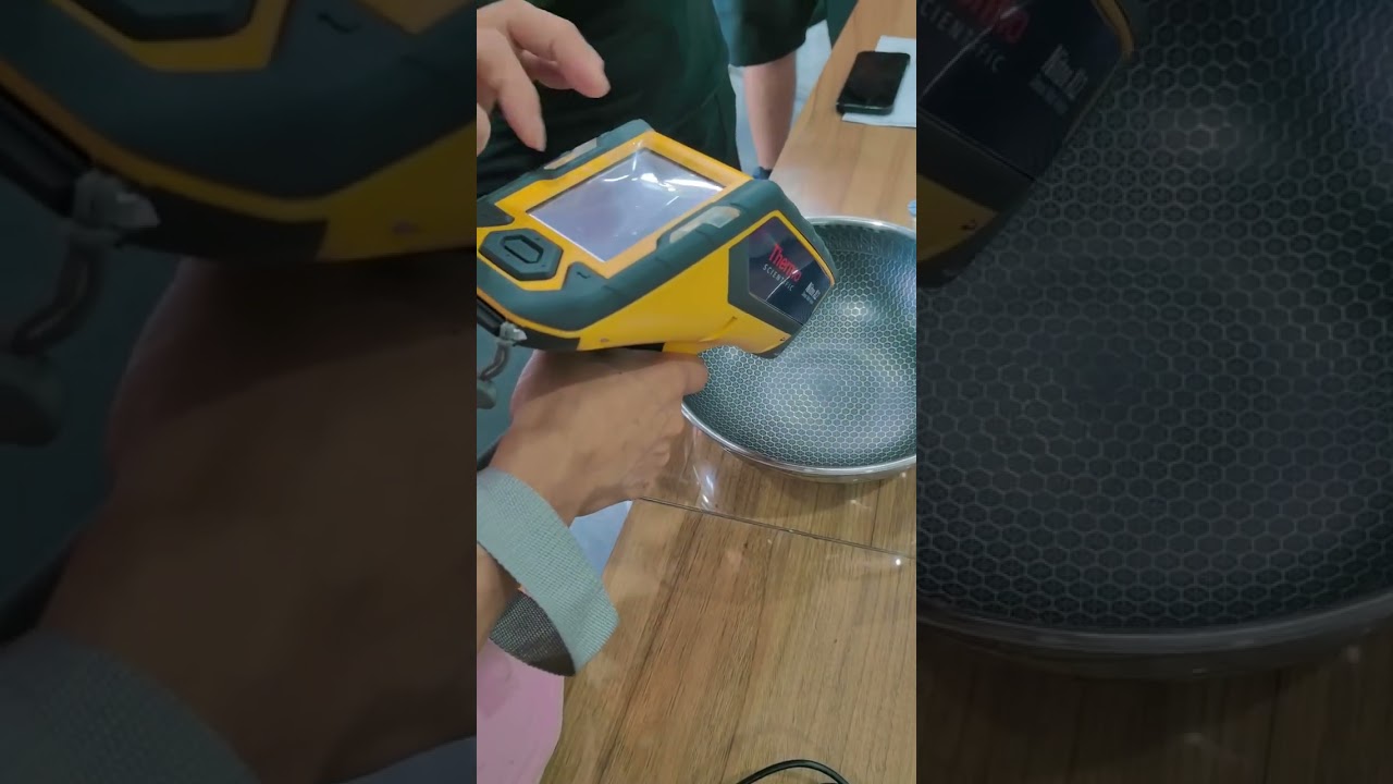 Tri-ply stainless steel frypan XRF material test