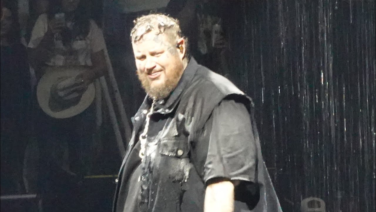 Jelly Roll Live 2024 🡆 Save Me 🡄 Nov 17 ⬘ Houston Toyota Center - YouTube