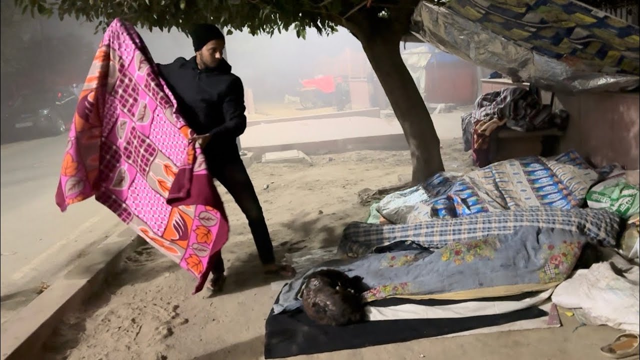 Foggy Night 🤩 blankets for the Needy in Vrindavan 😍