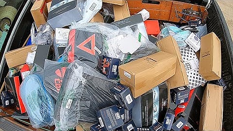 We hebben weer een afvalcontainer gevonden VOL MET AMAZON-RETOURZENDINGEN!