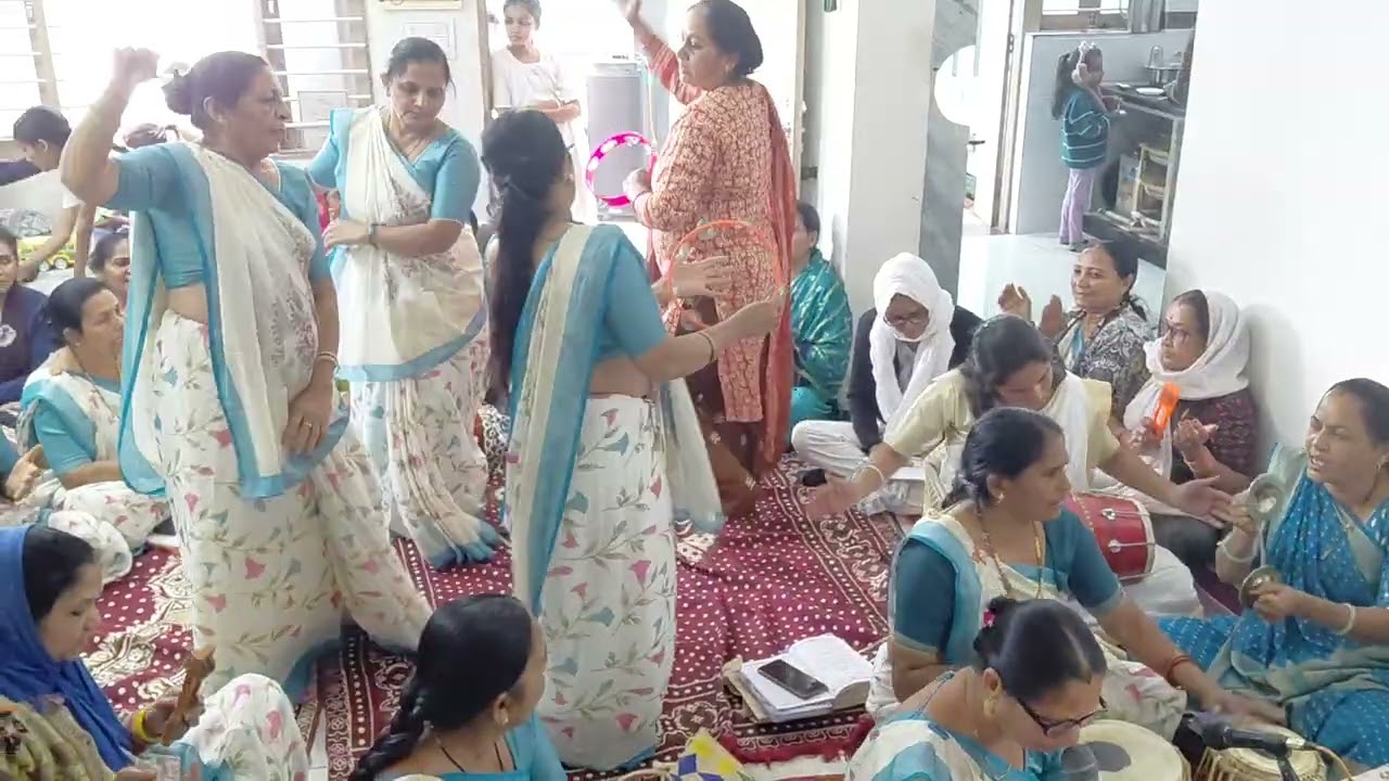 કૈલાસબેન અરવિંદભાઈ પ્રણામી અશ્વમેઘસોસાયટી હિંમતનગર શ્રીસુંદરબાઈ સેવા મહિલા મંડળ ભજન કીર્તન 26/1/2026