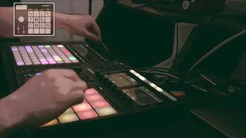 Live Trap Beats - Fingerdrumming on the Maschine MK3 / Ableton Push 2