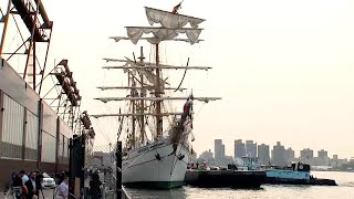 Marine units tow Mexican navy ship weeks after deadly crash at Brooklyn Bridge