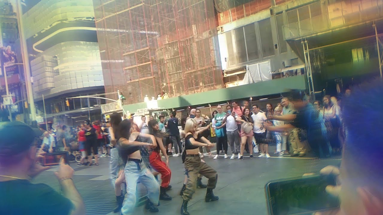 김밥 탐스퀘아 아이들Kim pop (G)I-DLE at TimeSSquare.