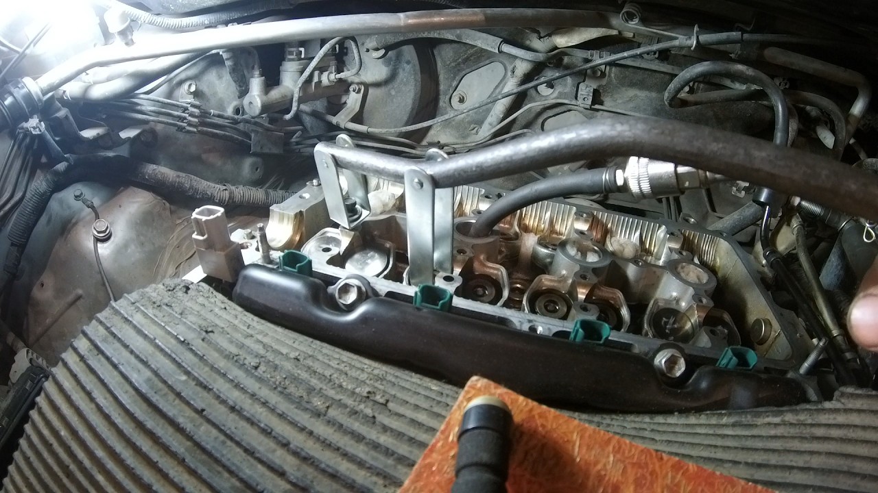 Toyota Spacio 1NZ-FE замена маслосъёмных колпачков и цепи ГРМ. Ч.1