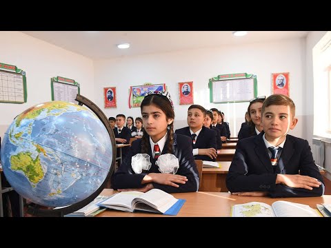 Экзамены по основным предметам начались в школах Таджикистана