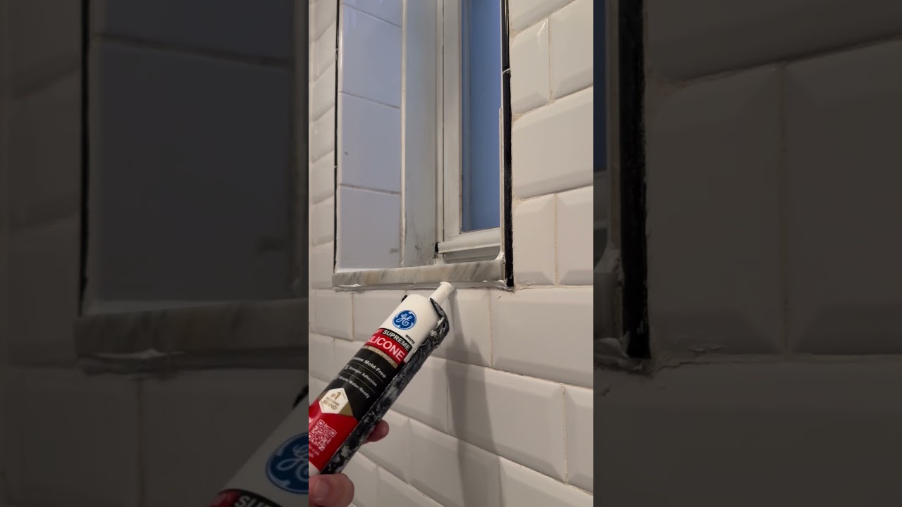 Applying silicone to the bottom part of the window  #beforeandafter #deepcleaning