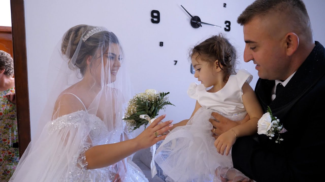 Vajza i jep Lule Mamit.Perciellja e Nuses ne 