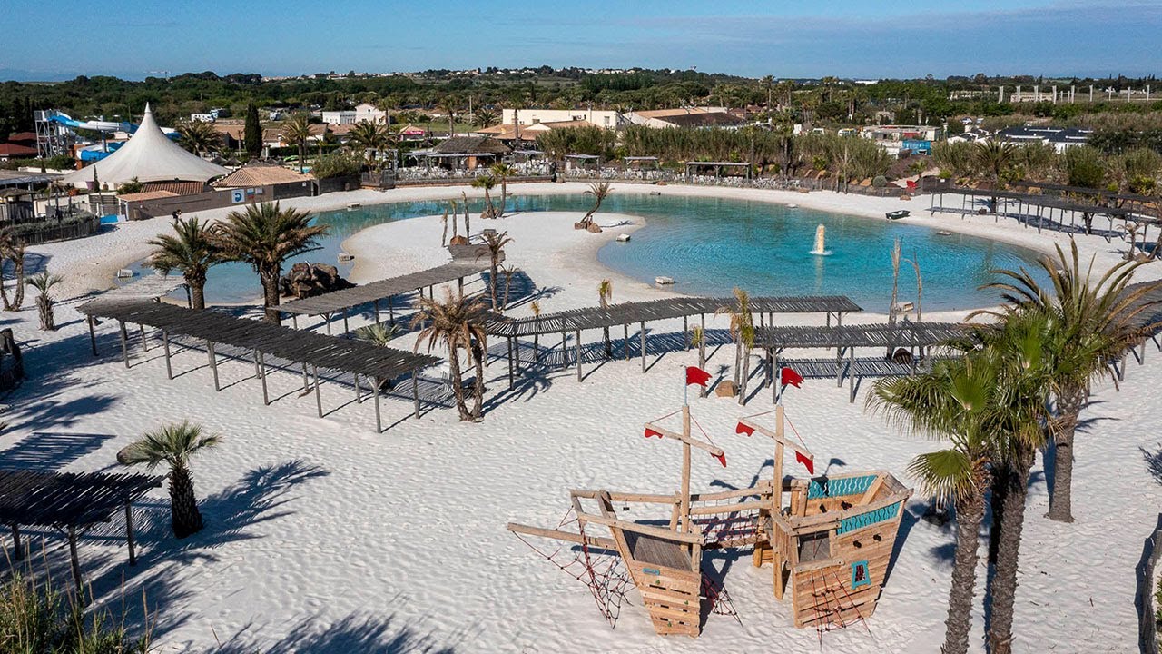 Domaine de La Dragonnière Pool and Water park