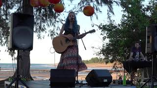 Bella Maree singing in Darwin, NT