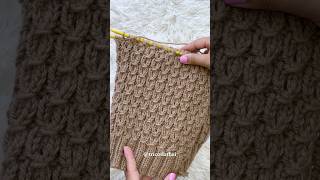 Ponto de tricô lindo e fácil para touca feminina. Clique para assistir a aula completa 🧶