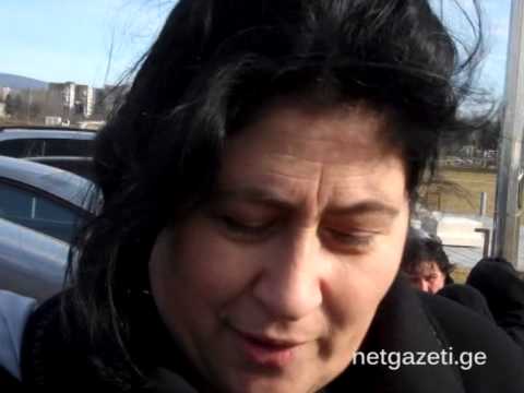 სამგლოვიარო გვირგვინი პარლამენტთან