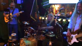 MarJo Delux w/ IM A MAN