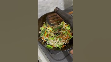 Thumbnail of Kwetiau goreng vegetarian