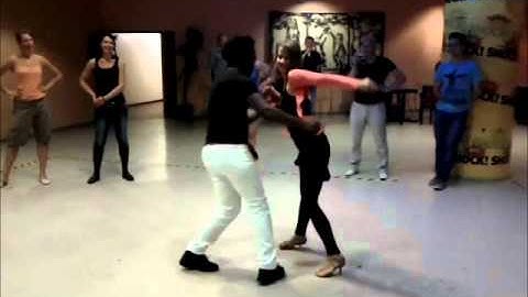 August 2011 - Samba and Zouk Congress Prague, Opening workshop Samba de Gafieira.wmv