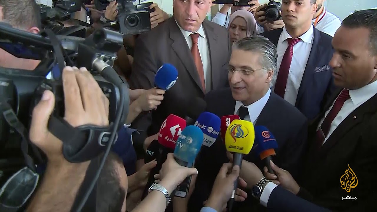 #شاهد ماذا قال القروي أثناء الإدلاء بصوته في جولة الإعادة من الانتخابات الرئاسية التونسية
