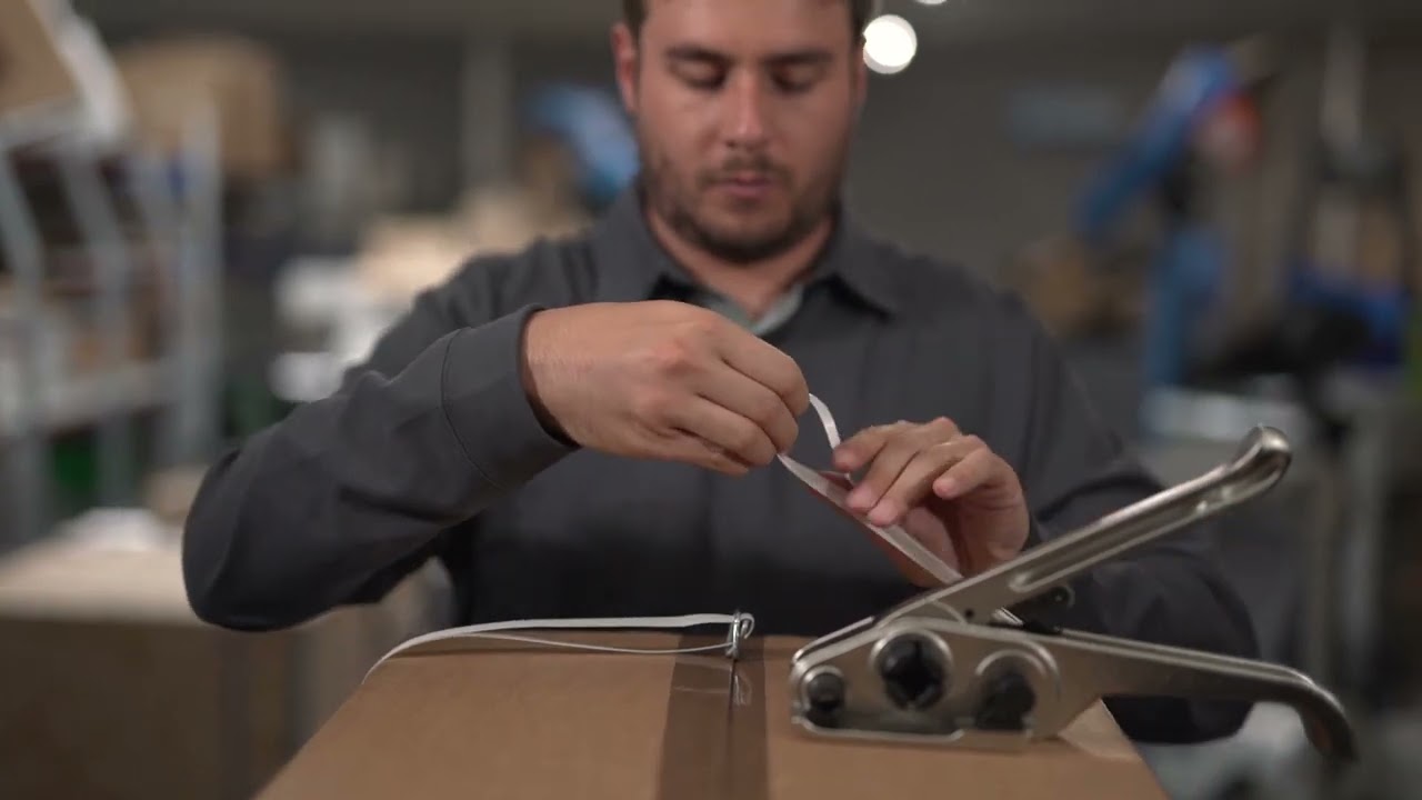 Haspelspanner zur professionellen Umreifung und Ladungssicherung - Einfaches Umreifen | RAJAPACK