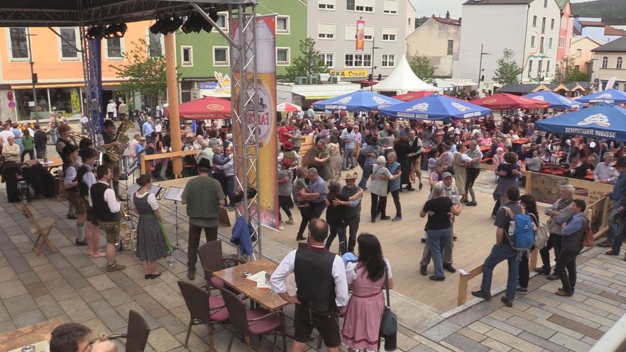 Musik, Tanz und eine Mordsgaudi - das war der drumherum-Freitag