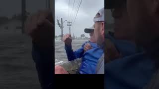 Good Samaritans rescue elderly man from flooded vehicle during Hurricane Ian