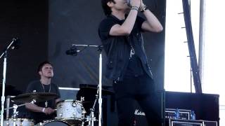 Famous Trapt - Love Hate Relationship - Live HD 4-20-13 Profile
