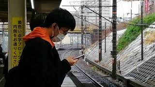 カーブ付近で警笛を計2回鳴らしてくれました！。EF64 1003号機牽引大府発稲沢行5767レ金山4番線通過