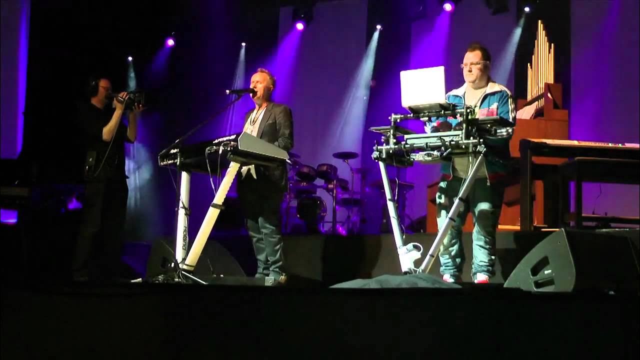 Howard Jones Live - What is Love? Howard Jones Live - What is Love?