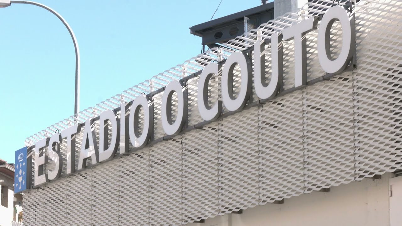 La Xunta renovará integralmente el césped del estadio de O Couto