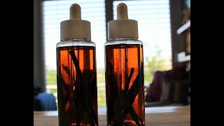 VANILLA EXTRACT WITH 2 INGREDIENTS with Madagascar vanilla pods VANILLA EXTRACT