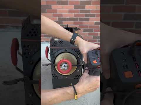 موقد الحطب الذي لا يدخن يمكن أن يحرق الدخان في النار