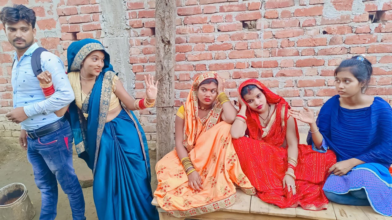 हसबैंड के नौकरी लगने के बाद देखिए पत्नी कैसे घर छोड़कर बाहर चली जाती है ...